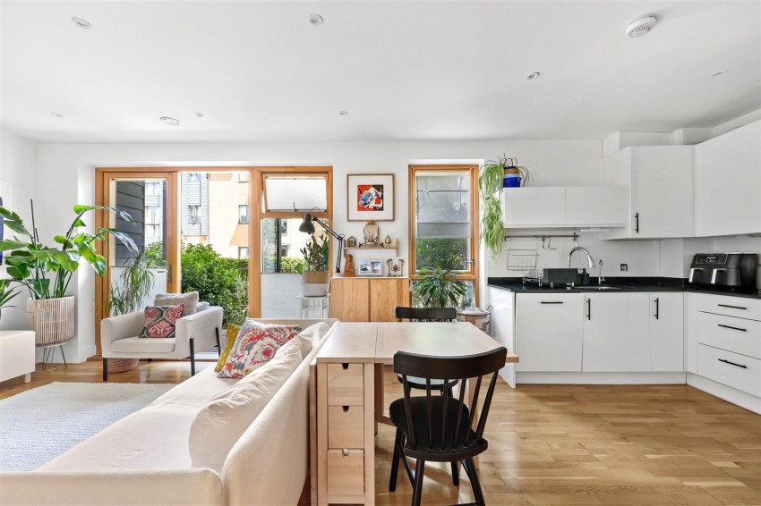 Images for Sycamore Place, Chigwell