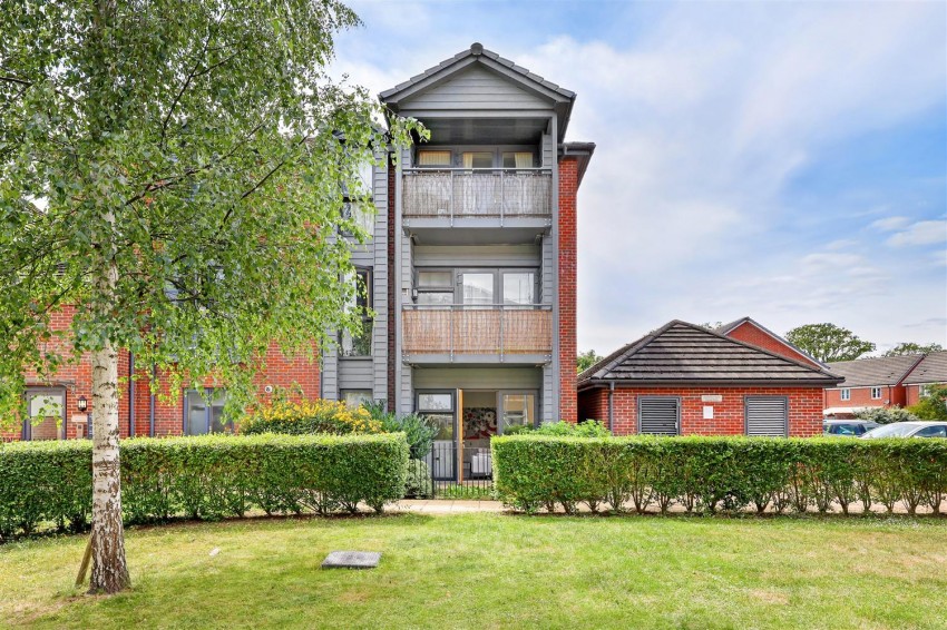 Images for Sycamore Place, Chigwell