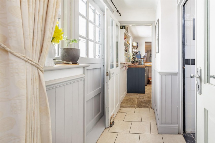 Images for High Road, Thornwood, Epping