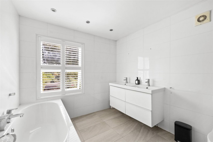 Images for Bell Common, Epping