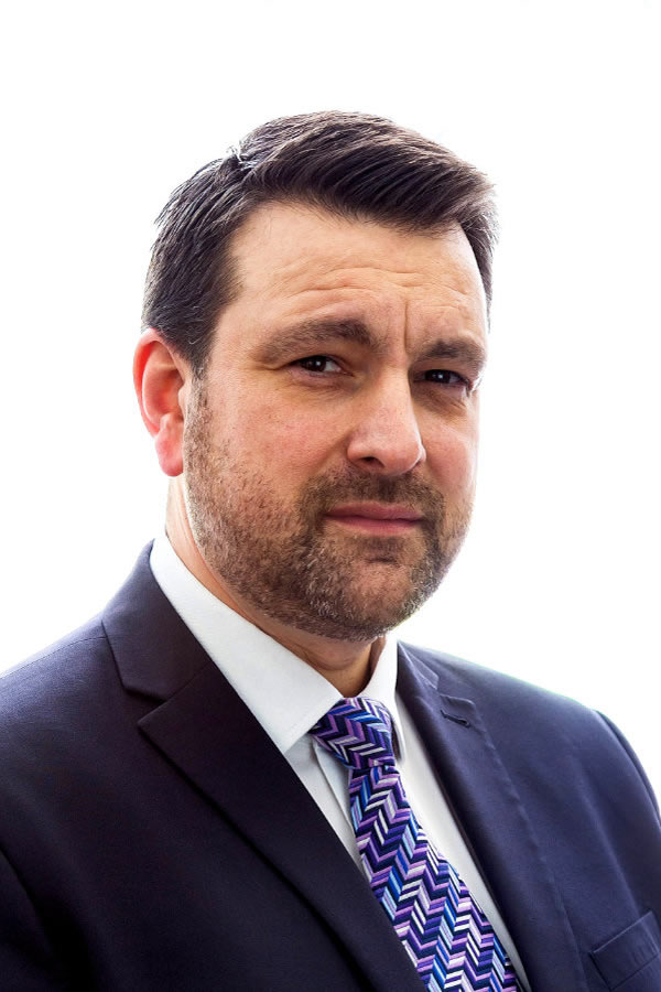 MATTHEW WARREN, Company Manager & Senior Valuer